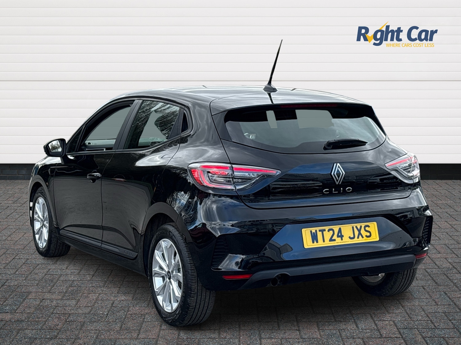 Used Renault Clio 2024 for sale - 77885492: Photo 3