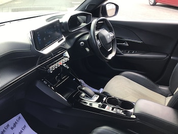 Used Peugeot 2008 2020 for sale - 75603119: Photo