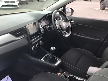 Used Renault Captur 2021 for sale - 75389840: Photo