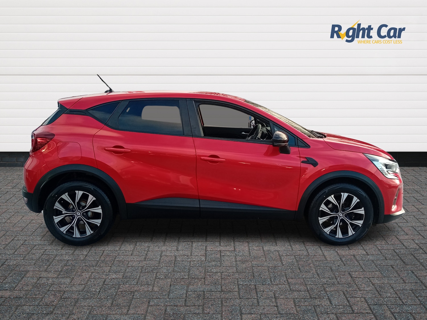Used Renault Captur 2022 for sale - 77164230: Photo 4