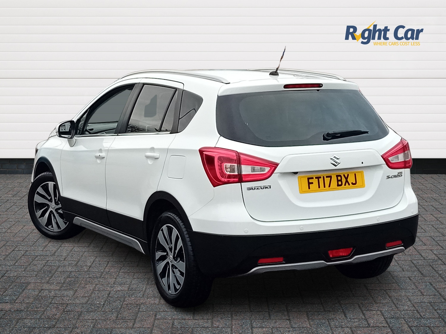 Used Suzuki SX4 S-Cross 2017 for sale - 76966831: Photo 3