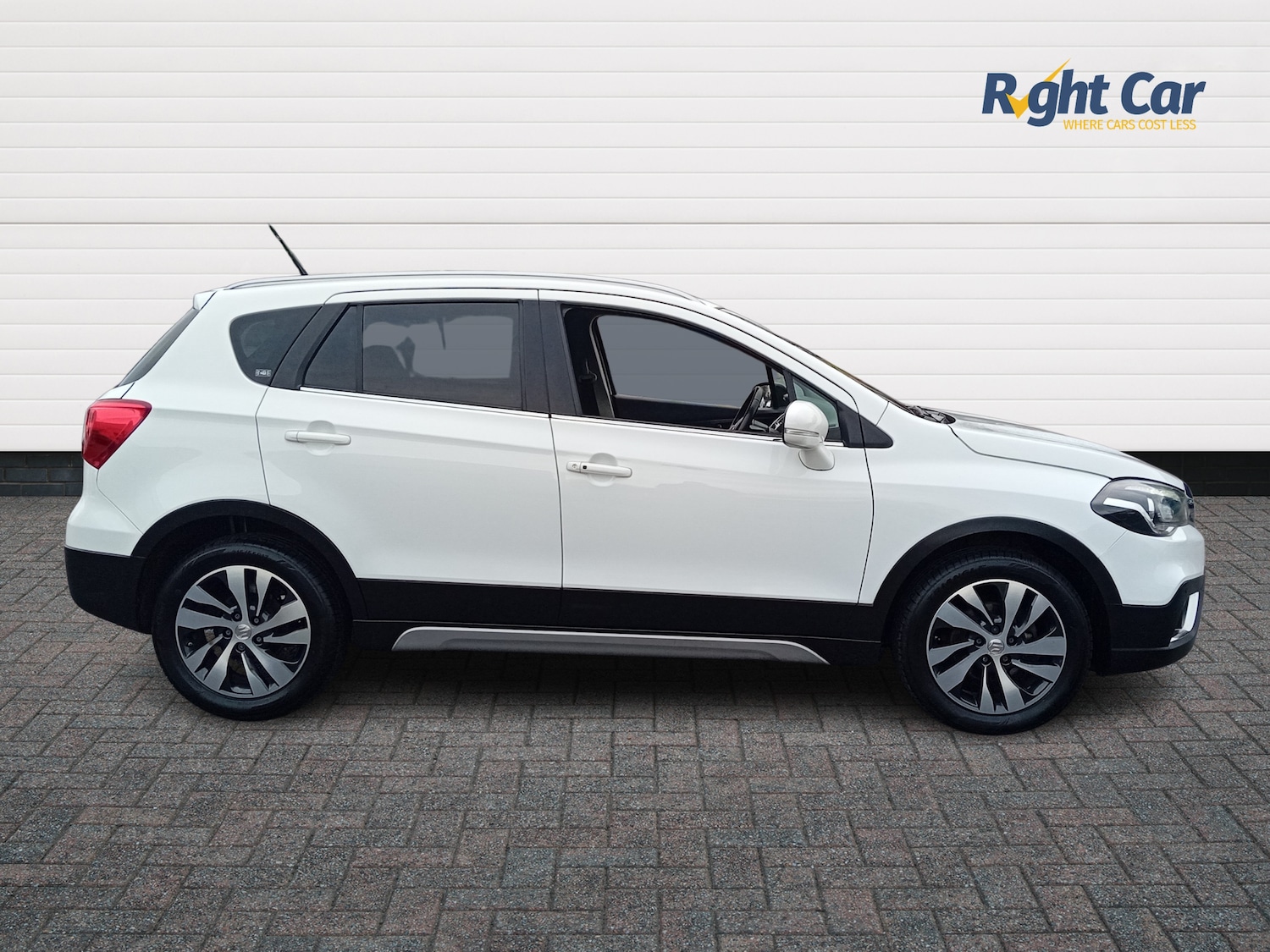 Used Suzuki SX4 S-Cross 2017 for sale - 76966831: Photo 4