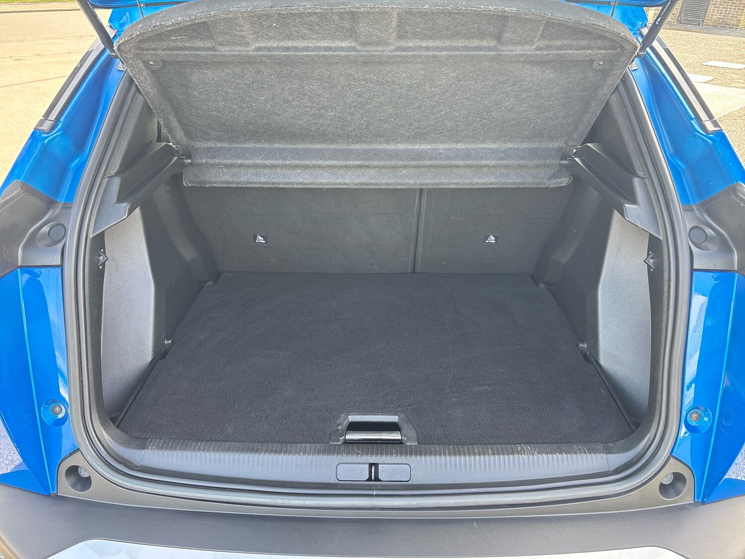 Used Peugeot 2008 2022 for sale - 78059779: Photo 9