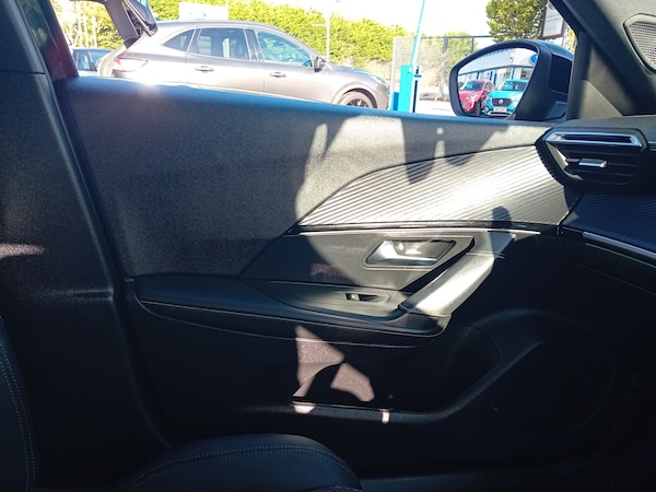 Used Peugeot 2008 2022 for sale - 76217367: Photo 11