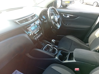 Used Nissan Qashqai 2018 for sale - 76539710: Photo