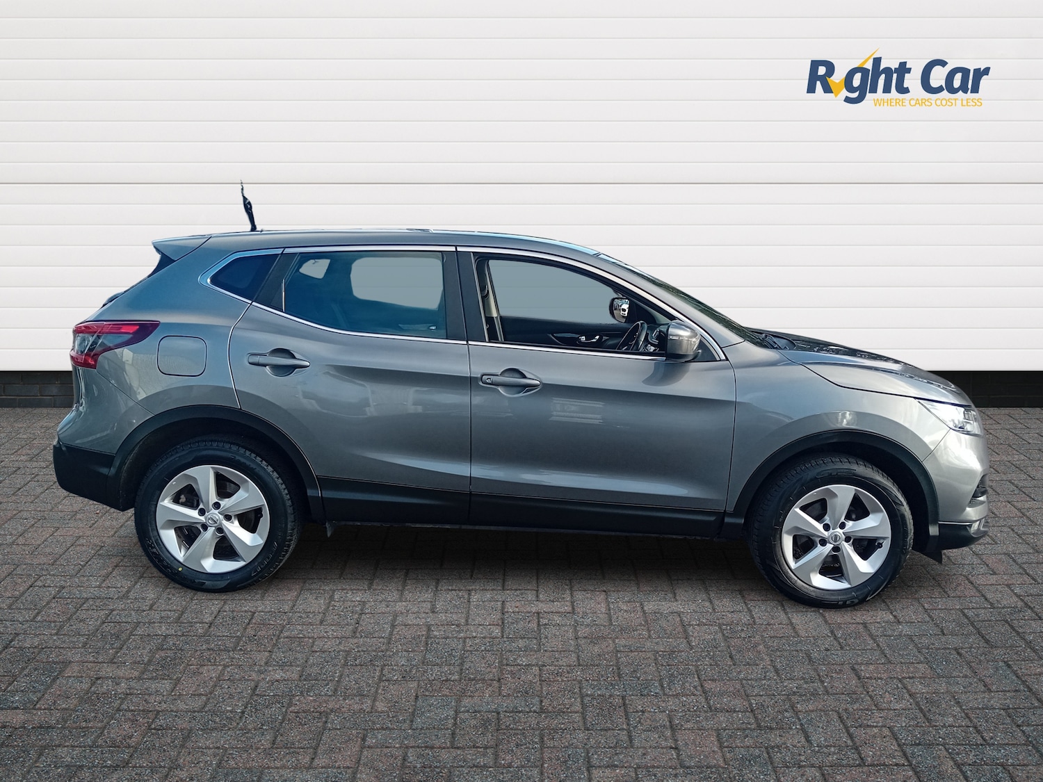 Used Nissan Qashqai 2018 for sale - 76539710: Photo 4