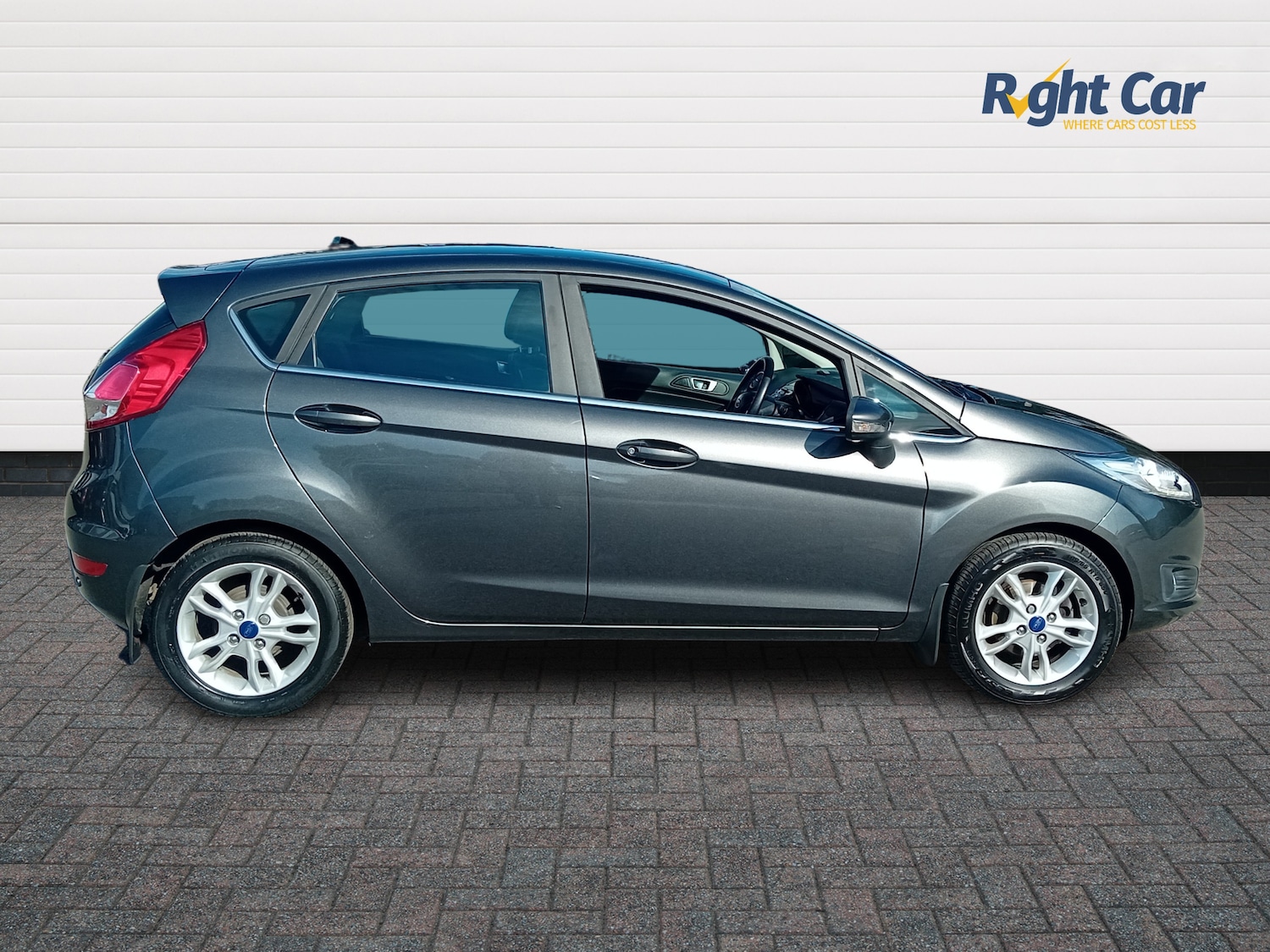 Used Ford Fiesta 2016 for sale - 76125155: Photo 4