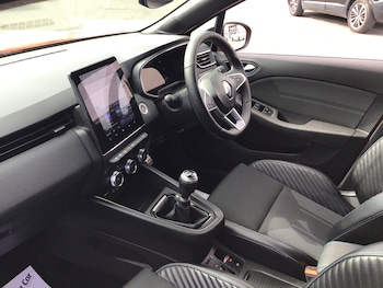 Used Renault Clio 2024 for sale - 75522351: Photo