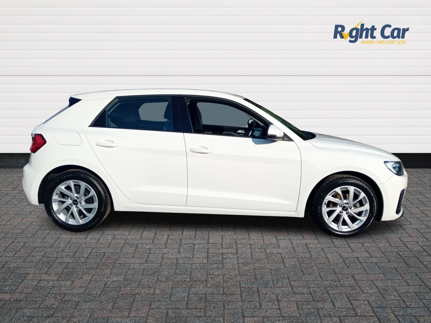 Used Audi A1 2023 for sale - 76229539: Photo 4