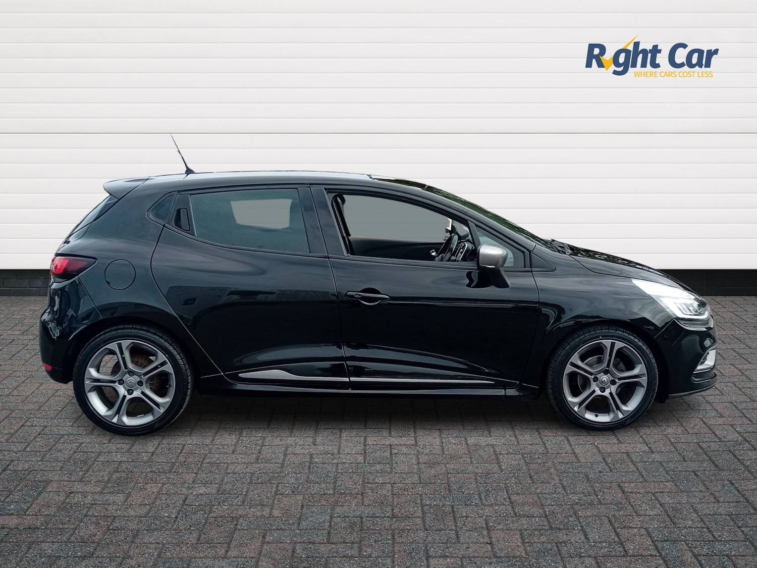 Used Renault Clio 2018 for sale - 76434488: Photo 4