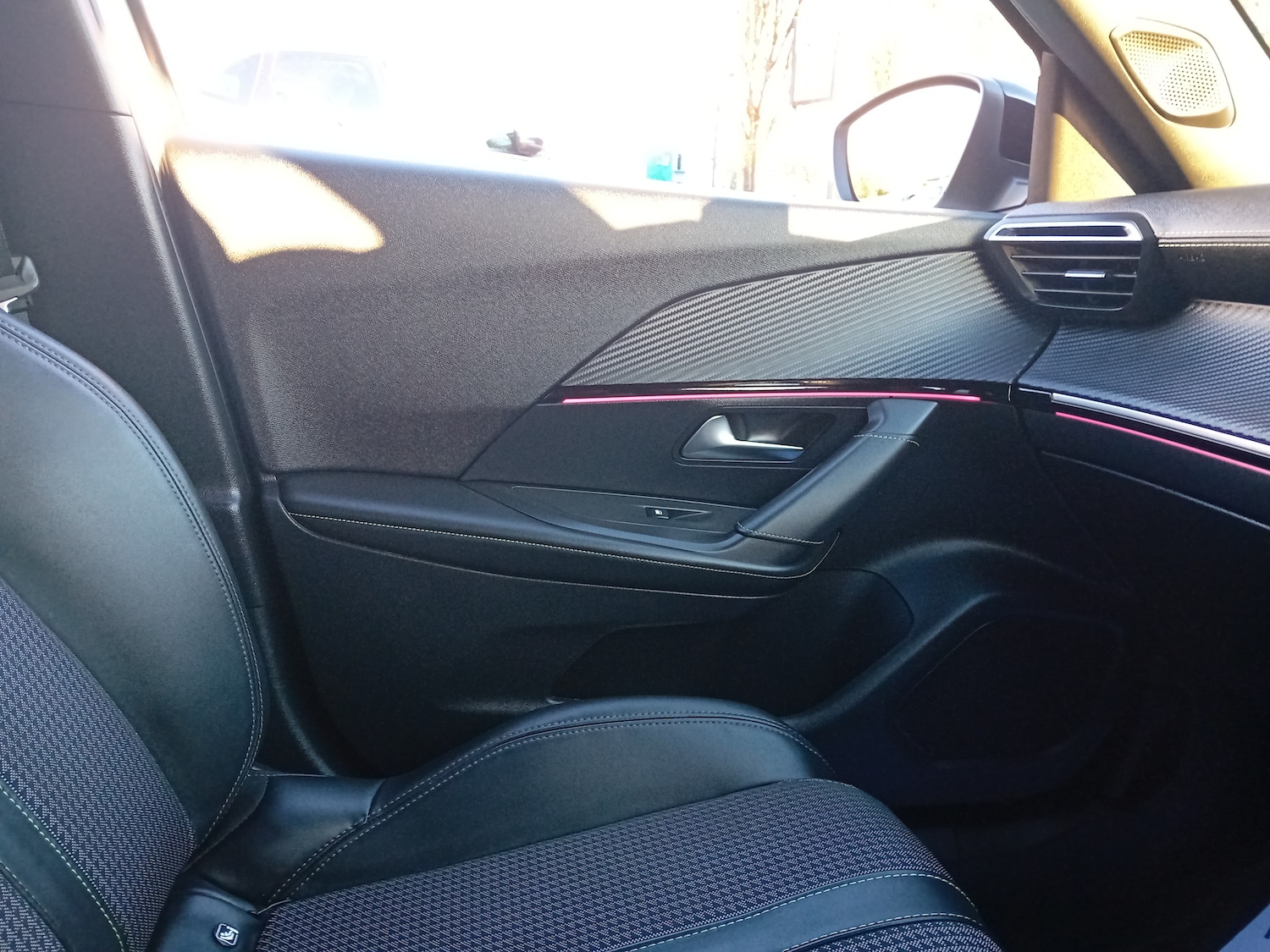 Used Peugeot 2008 2022 for sale - 76648045: Photo 11