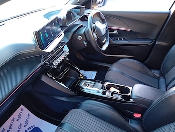 Used Peugeot 2008 2022 for sale - 76648045: Photo