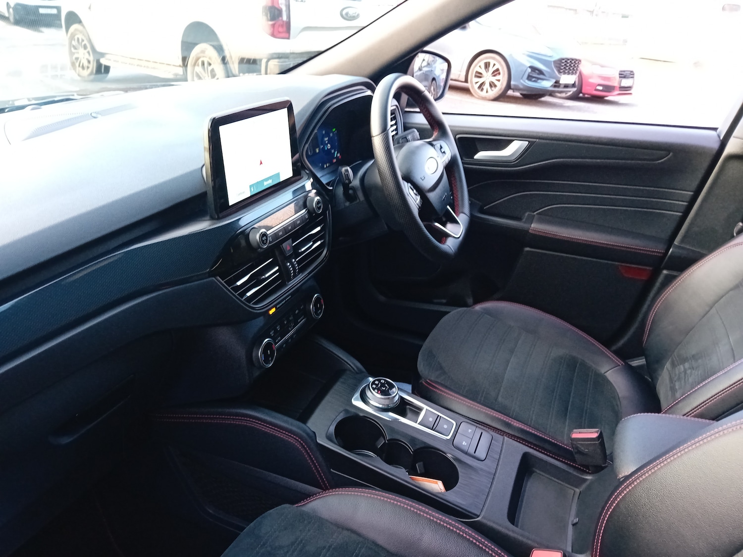 Used Ford Kuga 2023 for sale - 77134032: Photo 2