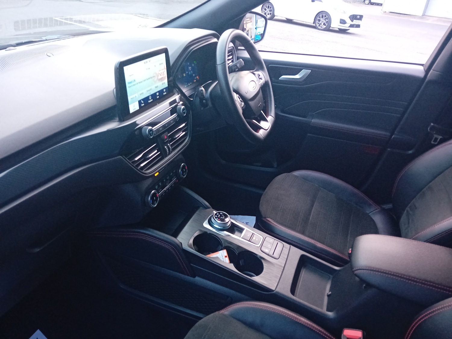 Used Ford Kuga 2024 for sale - 76351139: Photo 2