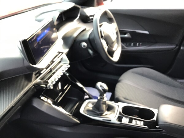 Used Peugeot 2008 2023 for sale - 75188559: Photo 2