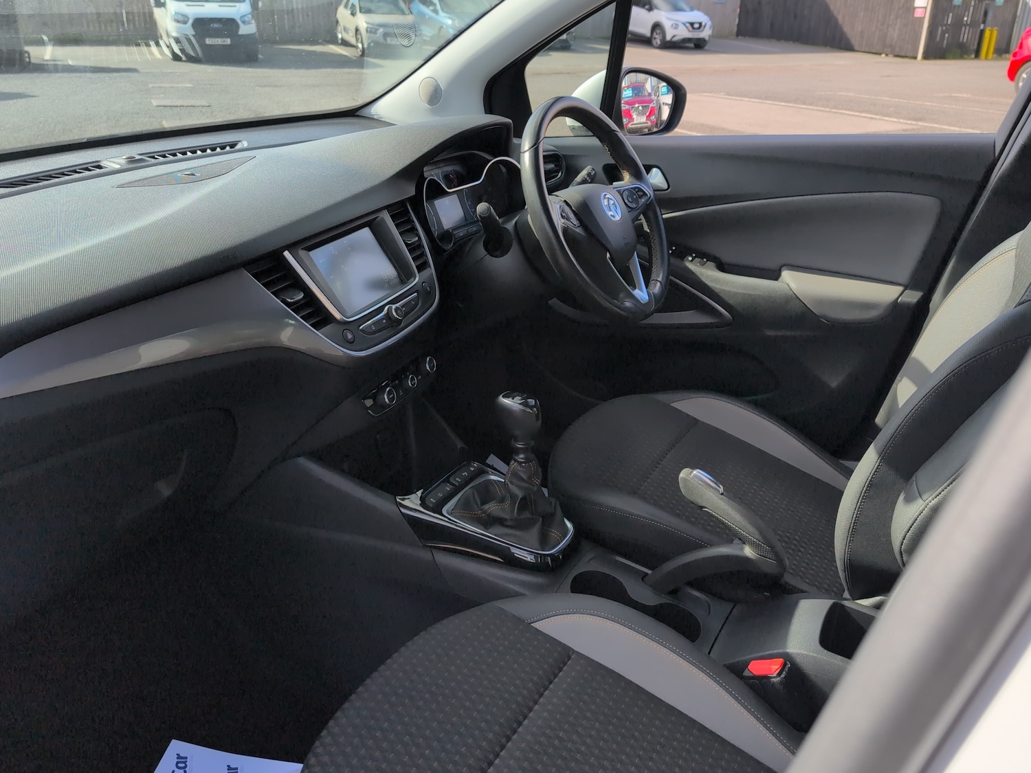 Used Vauxhall Crossland X 2018 for sale - 78074734: Photo 2