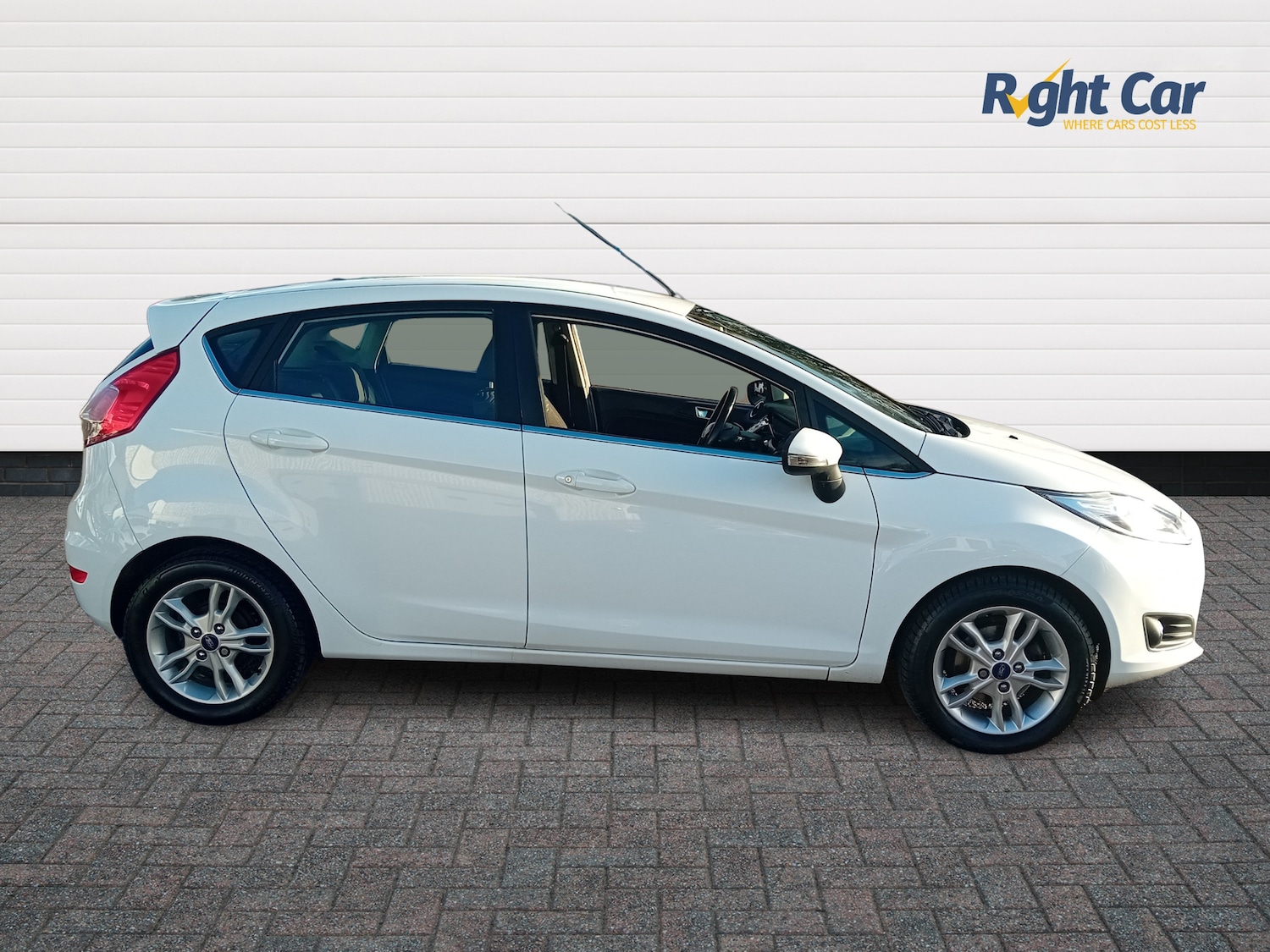 Used Ford Fiesta 2016 for sale - 76635798: Photo 4