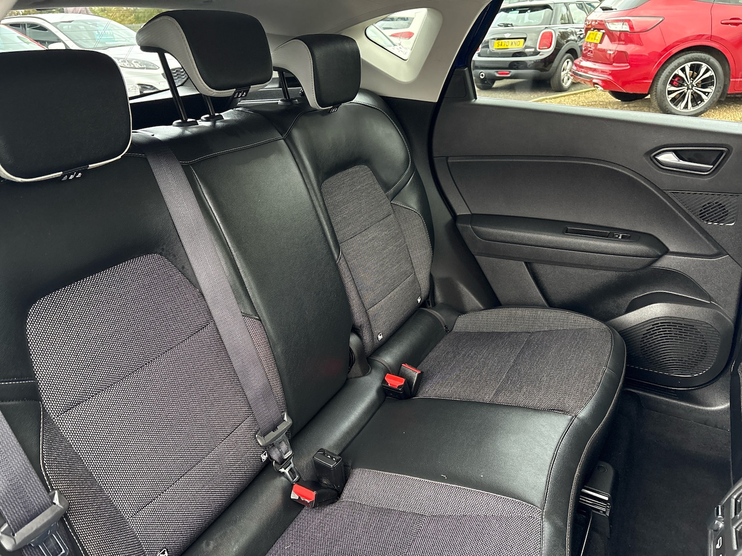 Used Renault Captur 2024 for sale - 76731662: Photo 10