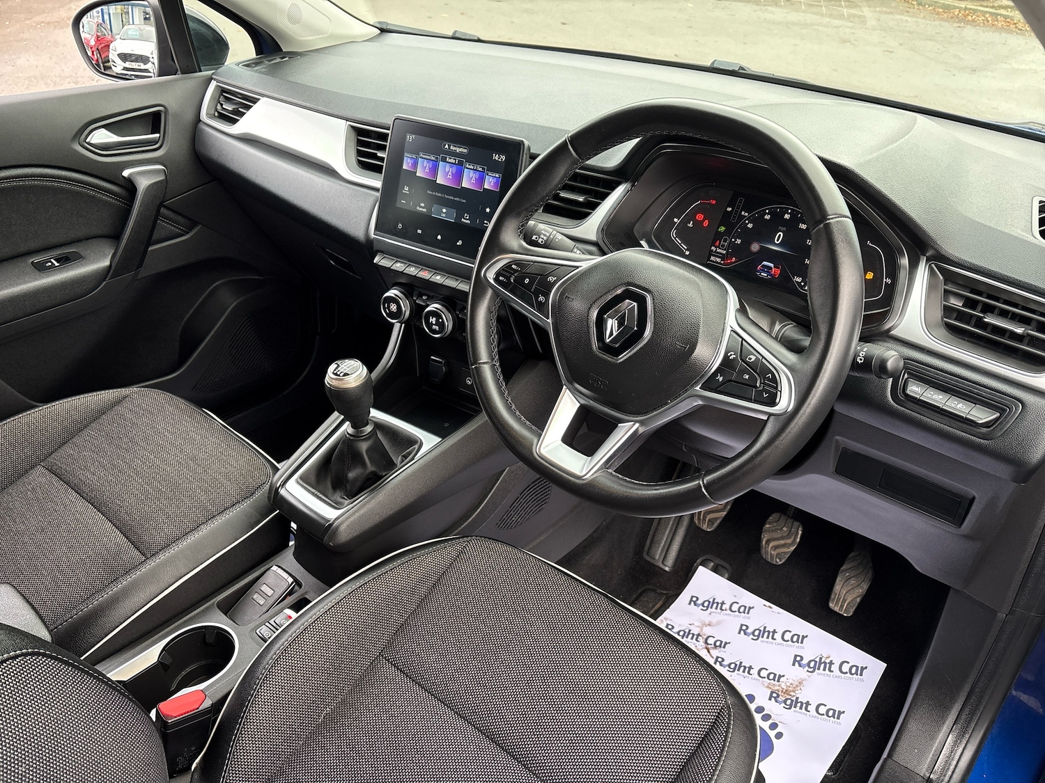 Used Renault Captur 2024 for sale - 76731662: Photo 6