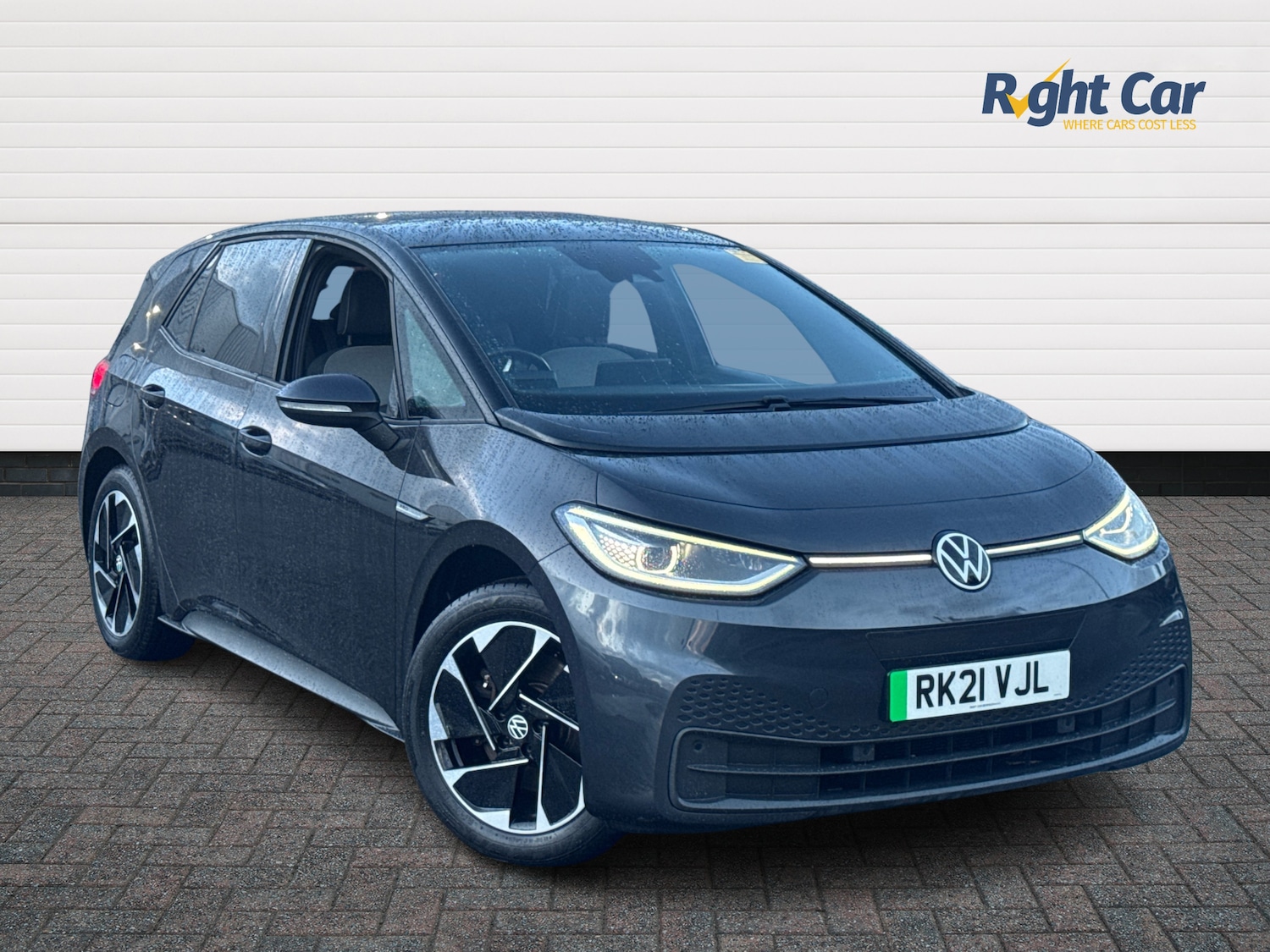 Used Volkswagen ID.3 2021 for sale - 76434489: Photo 1