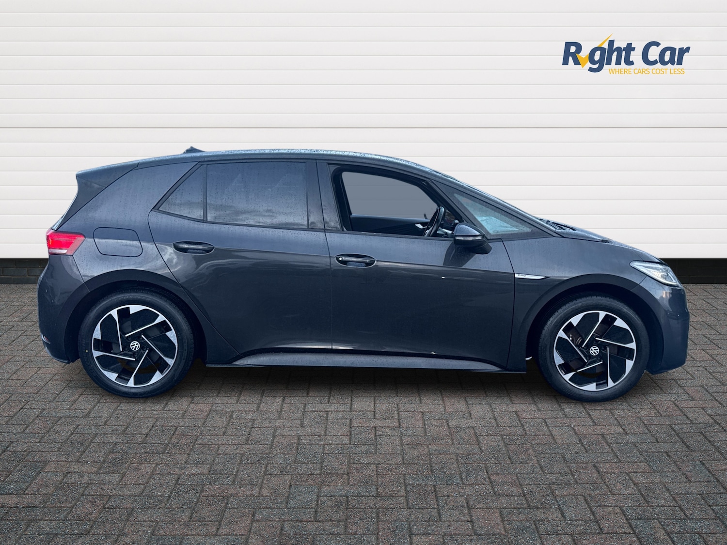 Used Volkswagen ID.3 2021 for sale - 76434489: Photo 4