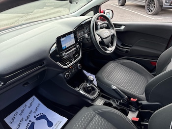 Used Ford Fiesta 2017 for sale - 76015351: Photo 2