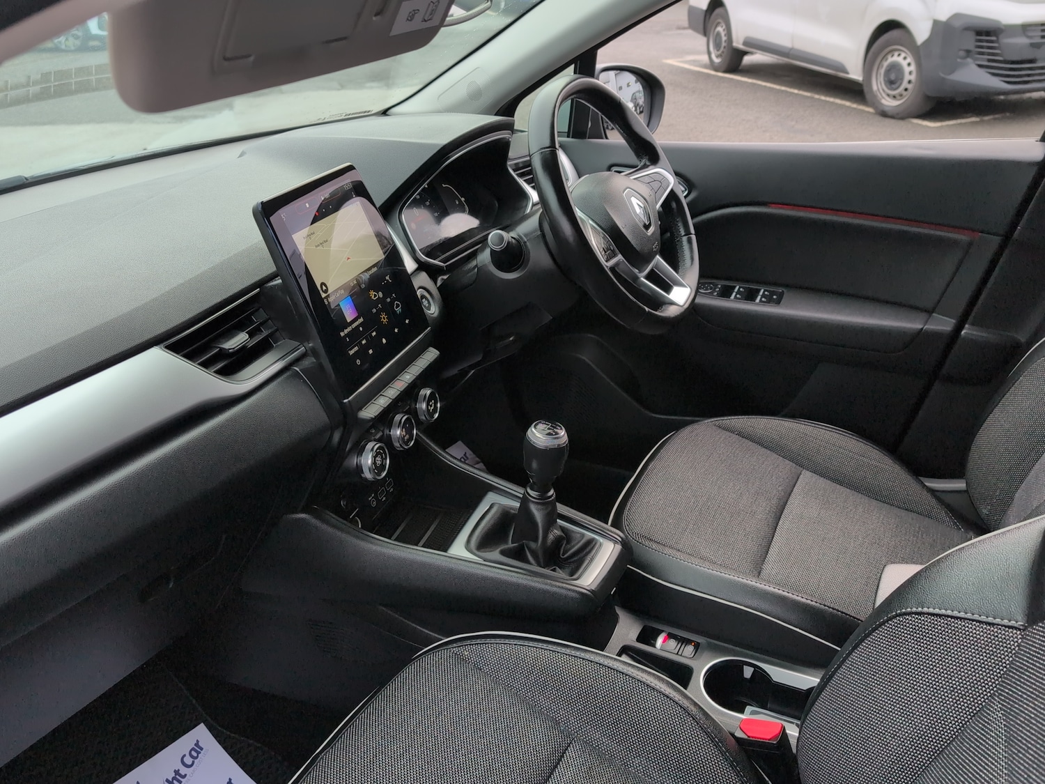 Used Renault Captur 2020 for sale - 77588630: Photo 2