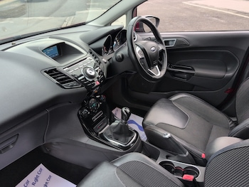 Used Ford Fiesta 2016 for sale - 77648201: Photo