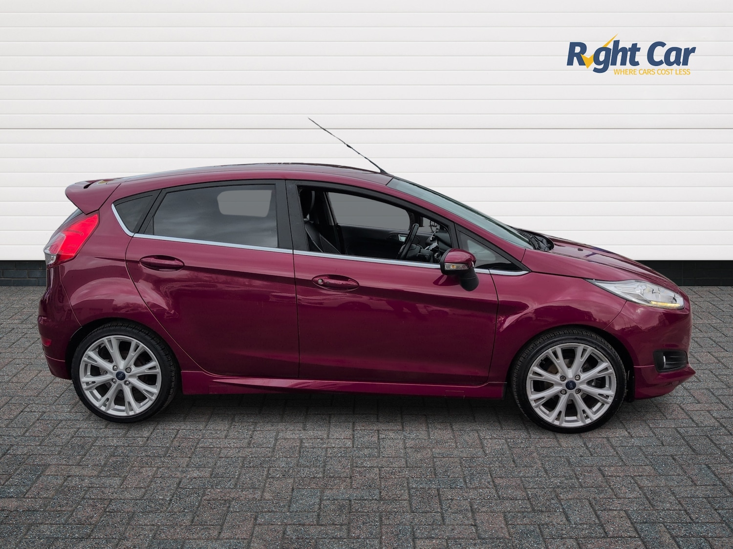 Used Ford Fiesta 2016 for sale - 77648201: Photo 4