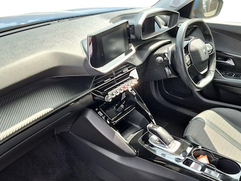 Used Peugeot 2008 2021 for sale - 79293993: Photo