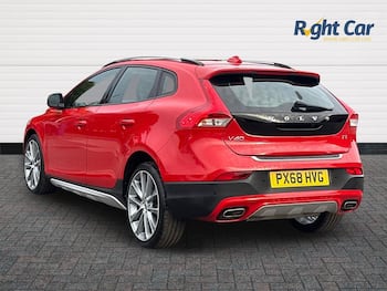 Used Volvo V40 2018 for sale - 79768995: Photo