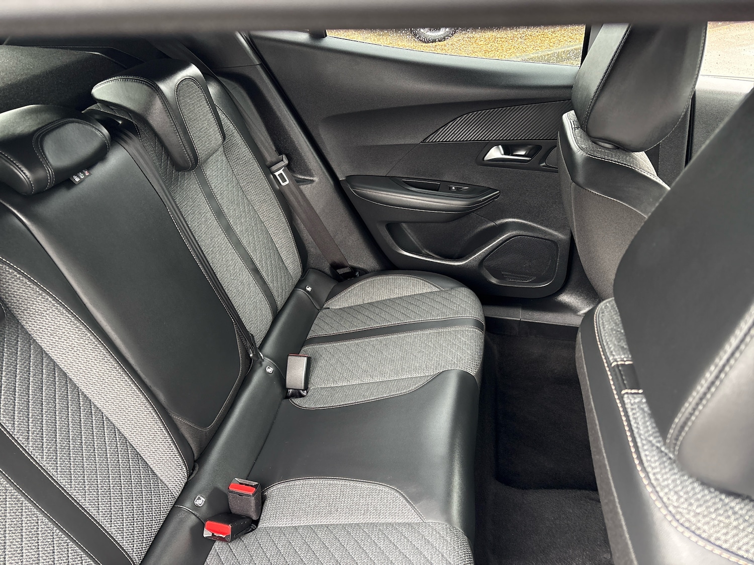 Used Peugeot 2008 2024 for sale - 77627632: Photo 10