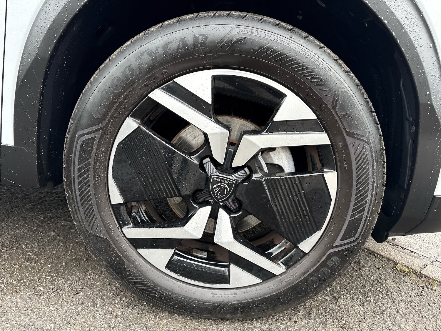 Used Peugeot 2008 2024 for sale - 77627632: Photo 5