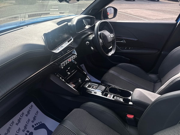 Used Peugeot 2008 2022 for sale - 76191225: Photo 2