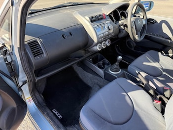 Used Honda Jazz 2006 for sale - 76061029: Photo