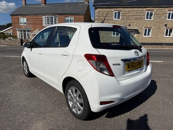 Used Toyota Yaris 2013 for sale - 76056390: Photo