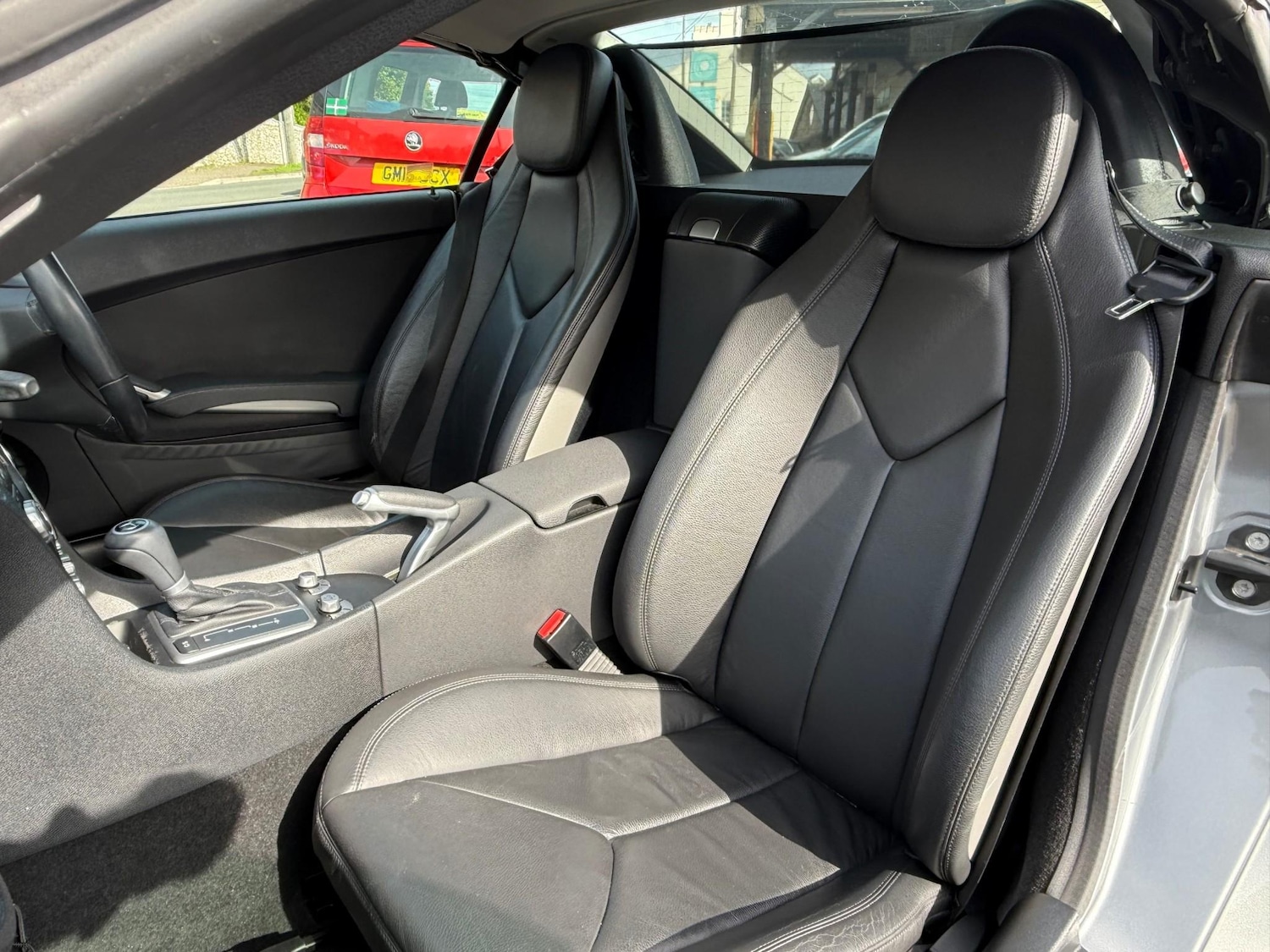 Used Mercedes-Benz SLK 2010 for sale - 76105164: Photo 15