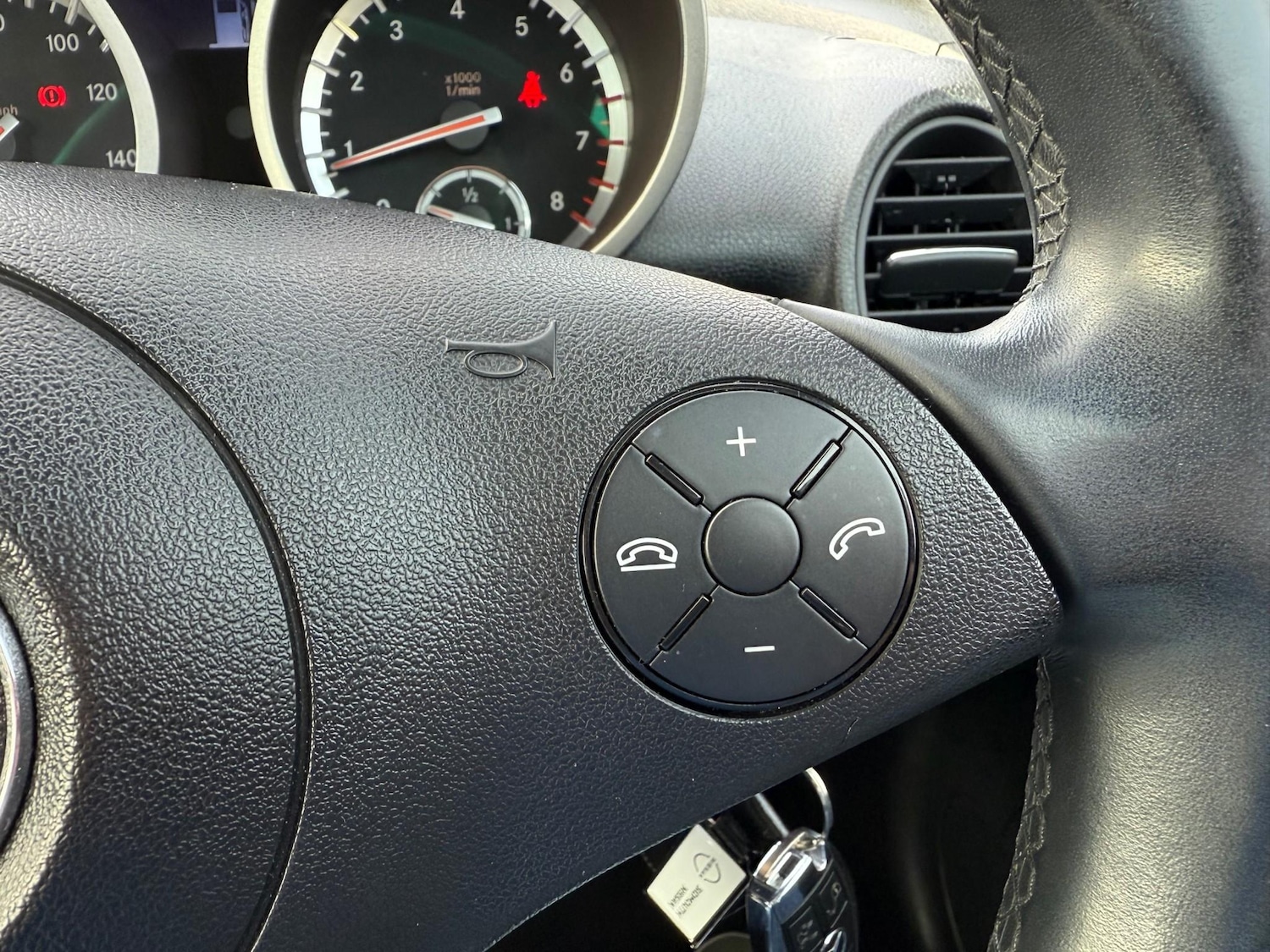 Used Mercedes-Benz SLK 2010 for sale - 76105164: Photo 25