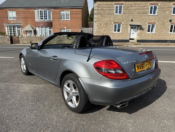 Used Mercedes-Benz SLK 2010 for sale - 76105164: Photo