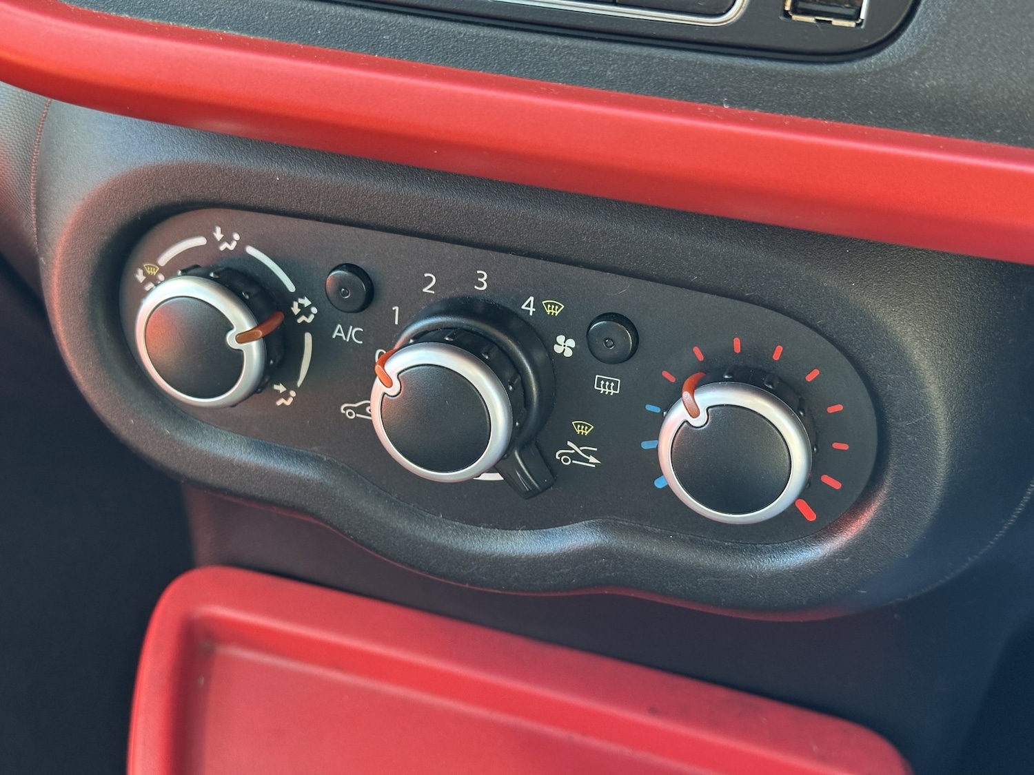 Used Renault Twingo 2016 for sale - 77789352: Photo 22