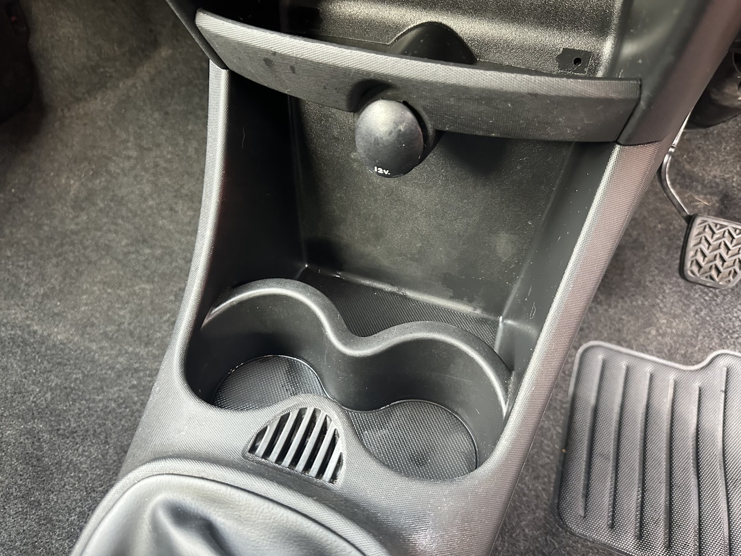 Used Toyota AYGO 2014 for sale - 77938178: Photo 21