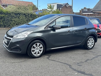 Used Peugeot 208 2017 for sale - 78633536: Photo