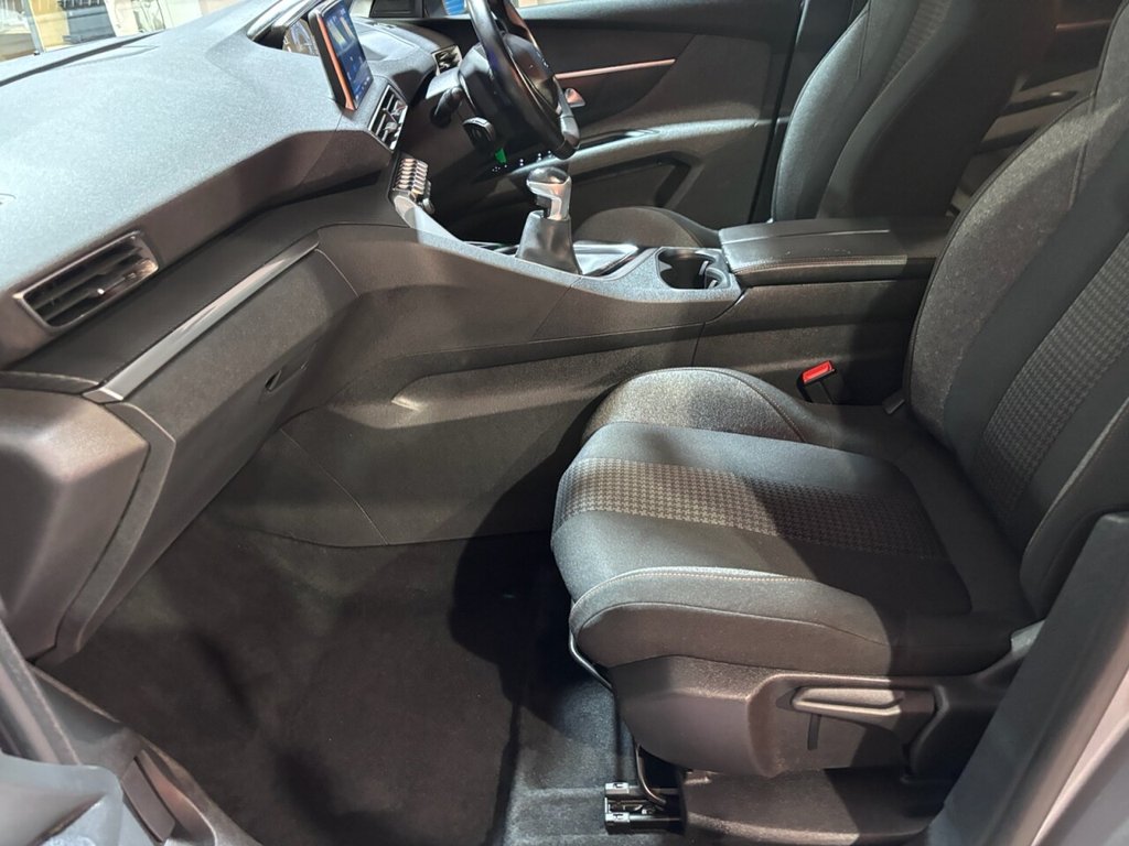 Used Peugeot 5008 2018 for sale - 76367707: Photo 15