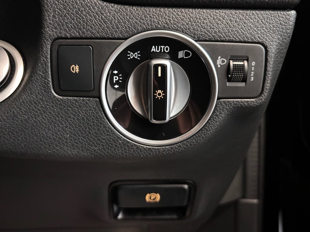 Used Mercedes-Benz GLA 2017 for sale - 76376274: Photo 37