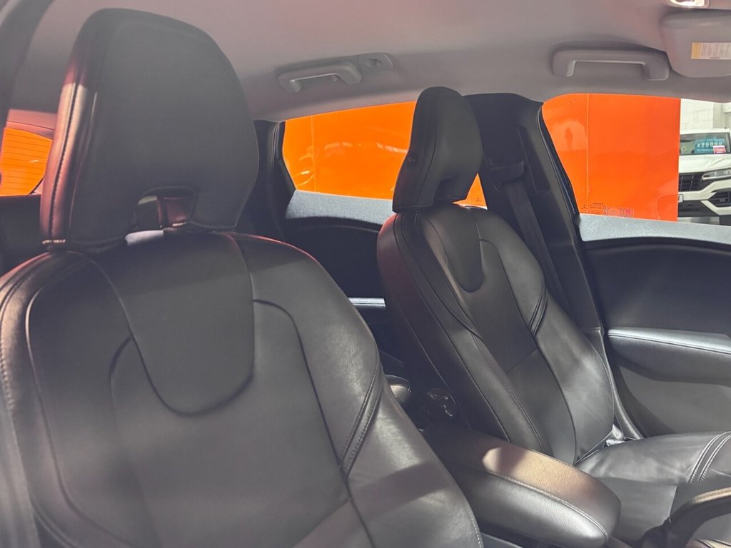 Used Volvo V40 2014 for sale - 77734079: Photo 17