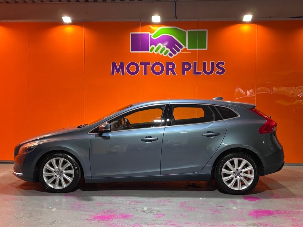 Used Volvo V40 2014 for sale - 77734079: Photo 9