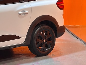 Used Dacia Jogger 2023 for sale - 76168486: Photo