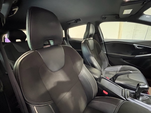 Used Volvo V40 2018 for sale - 74675243: Photo 15