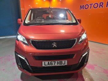 Used Peugeot Traveller 2018 for sale - 77026912: Photo