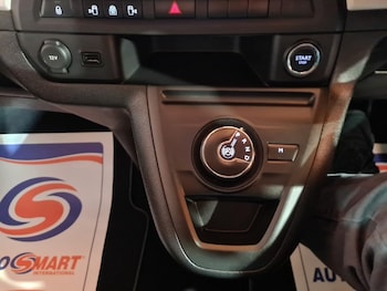 Used Peugeot Traveller 2018 for sale - 77026912: Photo